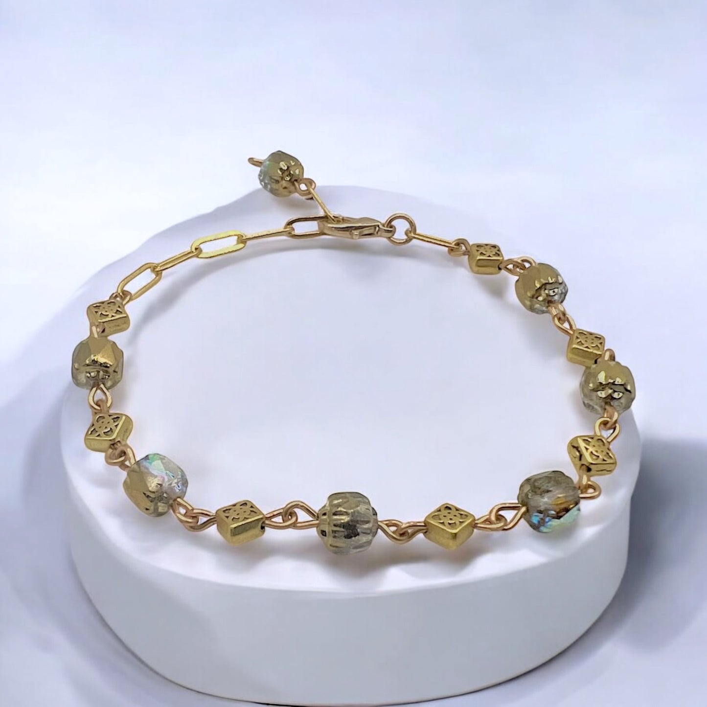 Gold Gillian- Bracelet